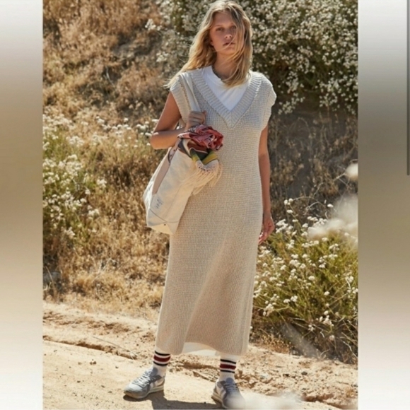 Free People Beach Sweater Dress M Swim Cover-up Lounge Boho Minimalist V-neck - Picture 1 of 10